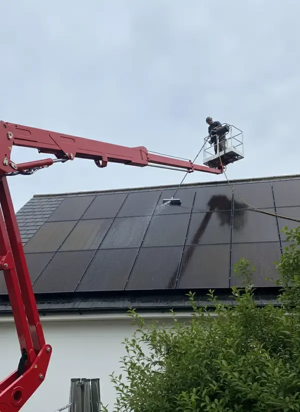 solar-panel cleaning2